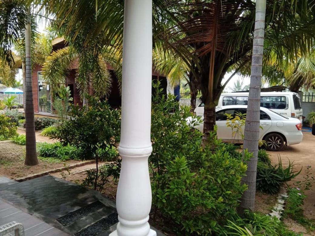 Elegant Green Beach Resort 亭可马里 外观 照片