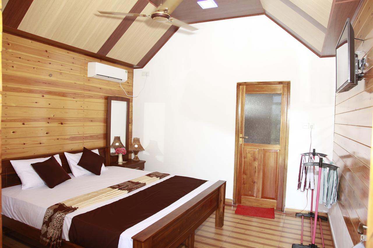 Elegant Green Beach Resort 亭可马里 外观 照片