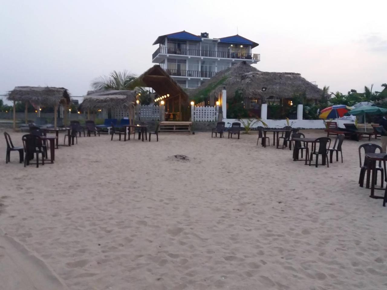 Elegant Green Beach Resort 亭可马里 外观 照片