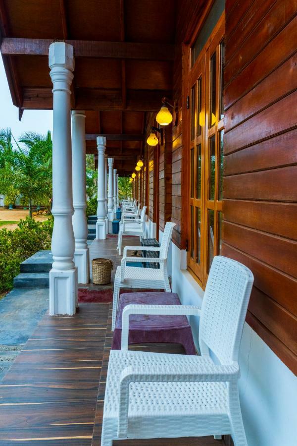 Elegant Green Beach Resort 亭可马里 外观 照片