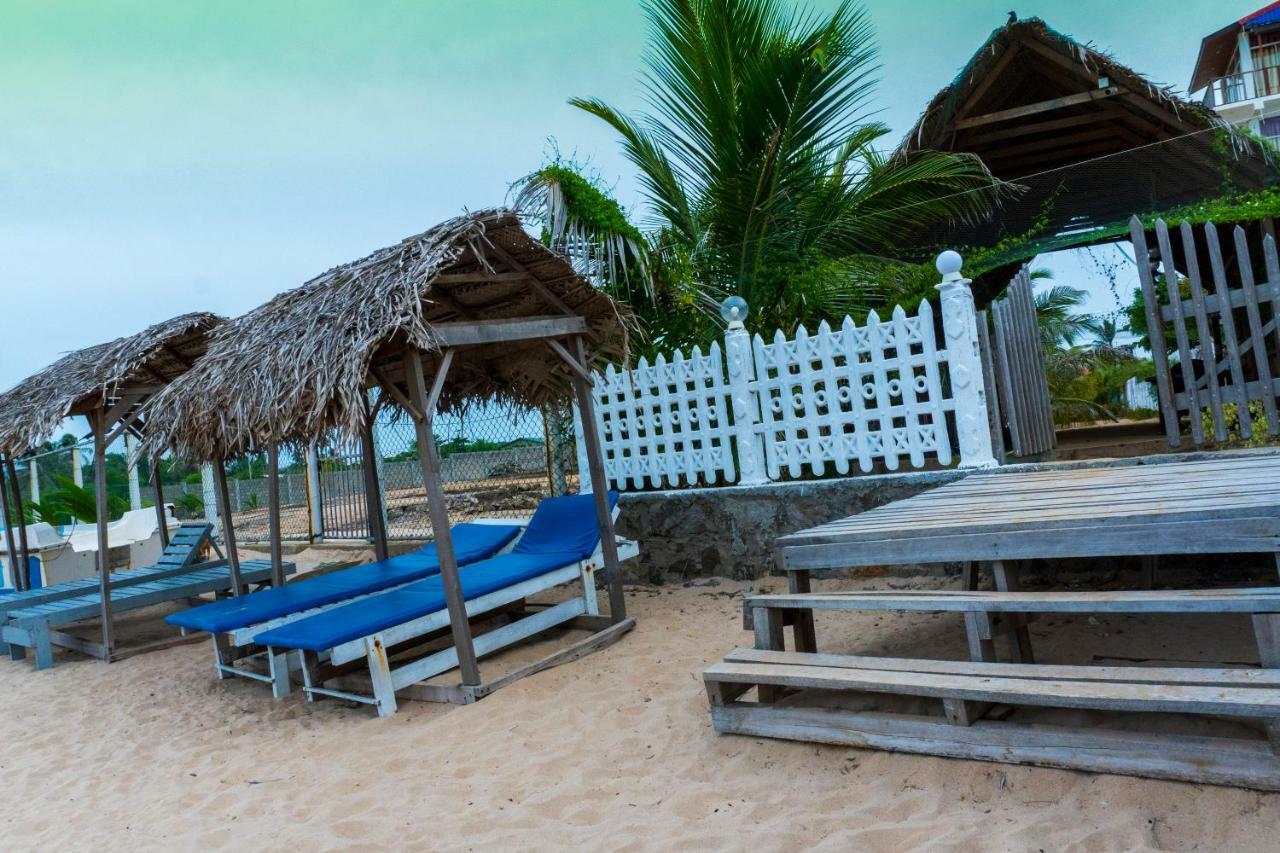 Elegant Green Beach Resort 亭可马里 外观 照片