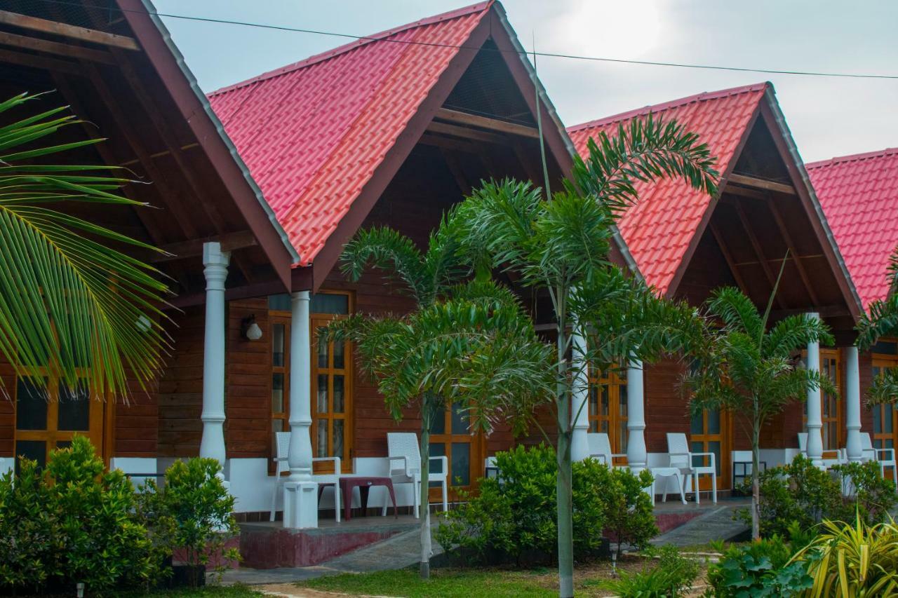 Elegant Green Beach Resort 亭可马里 外观 照片